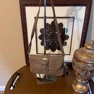 Chaps womens convertible crossbody clutch with adjustable detachable strap. NWT